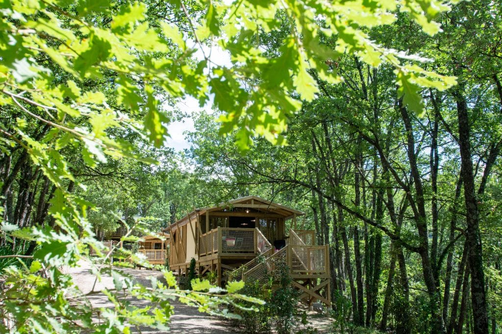 Location d'Éco-lodge cosy au cœur de la nature près des Gorges du Verdon, combinant confort et respect de l'environnement